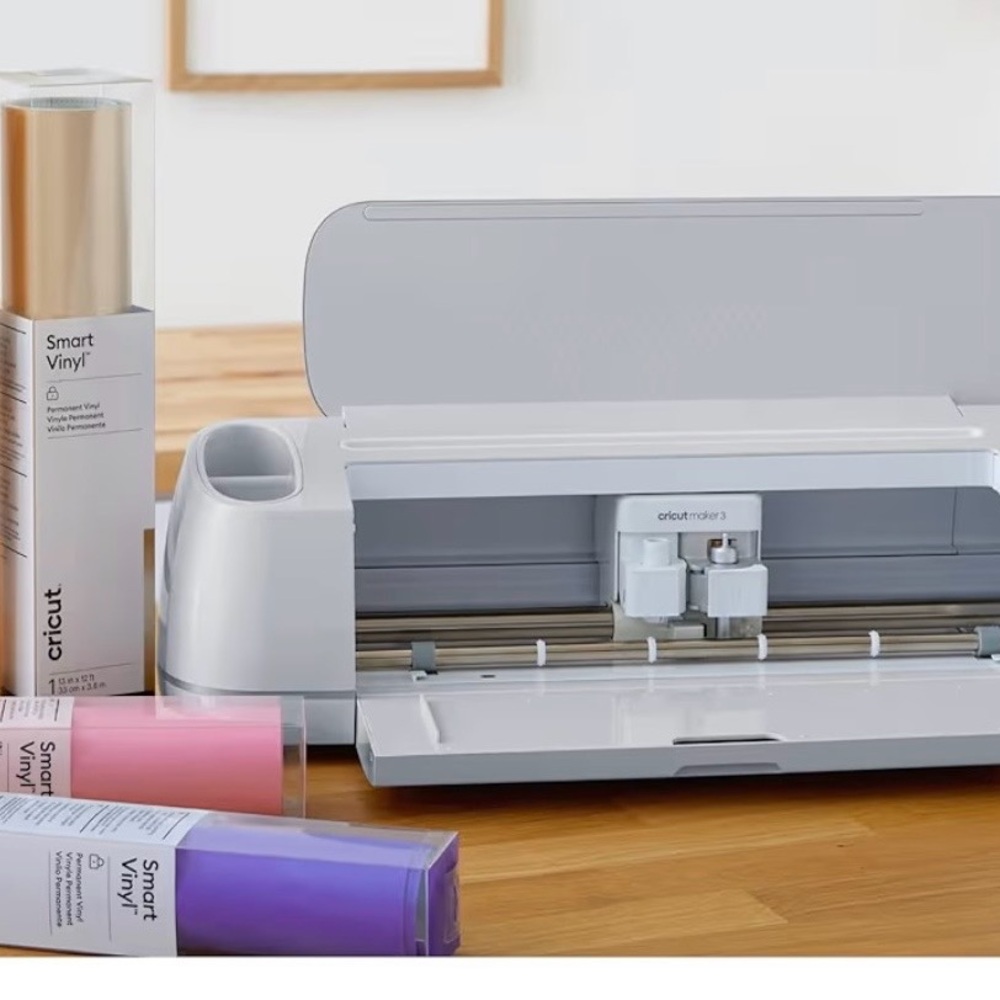 Cricut Maker 3 bundle in original packaging w/ warranty +100 accessories